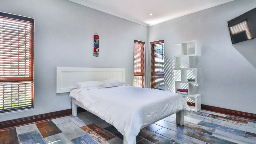 To Let 7 Bedroom Property for Rent in Old Place Western Cape